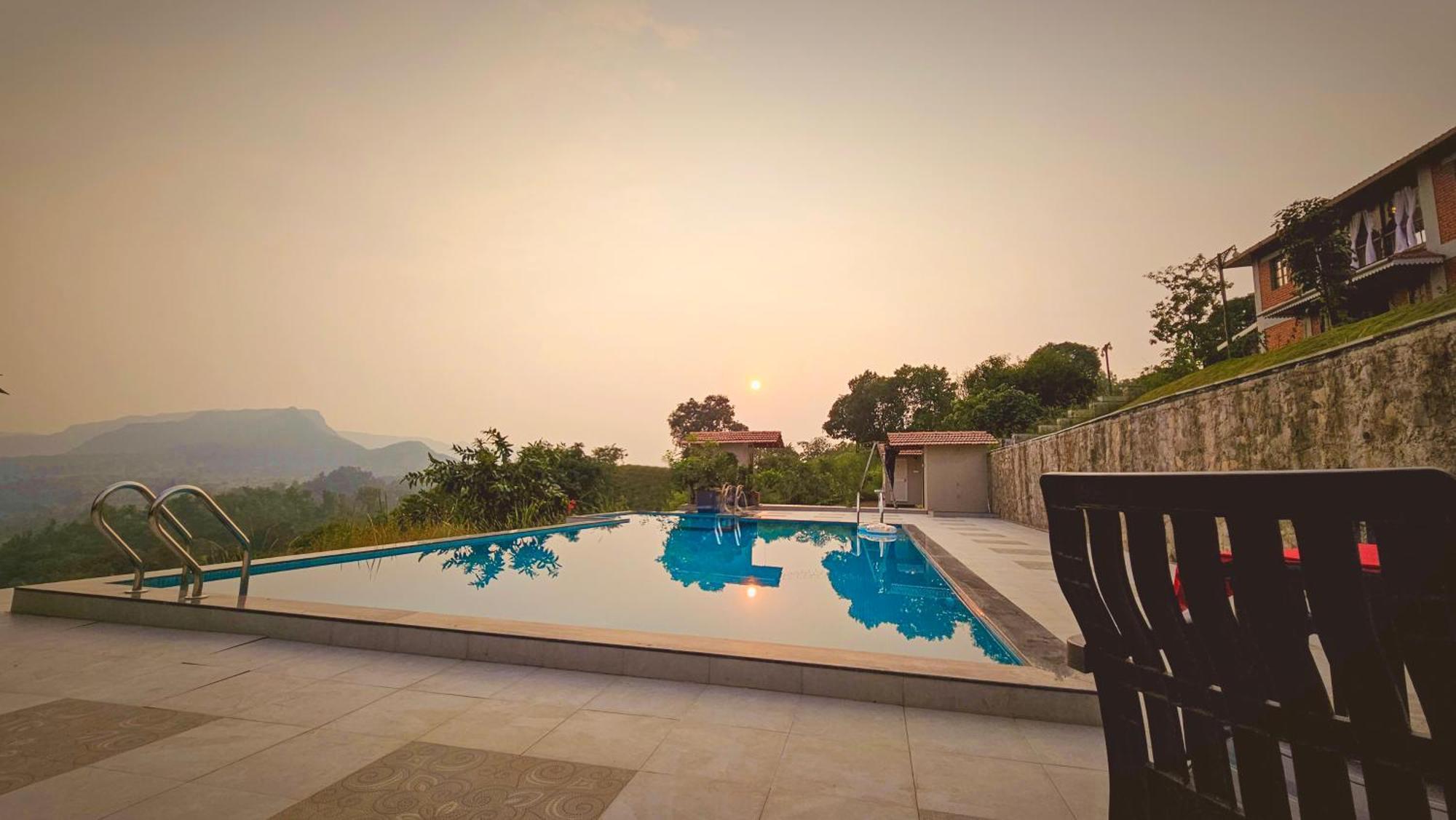 Willa Shinde'S Tikona Valley Farm Pune Zewnętrze zdjęcie