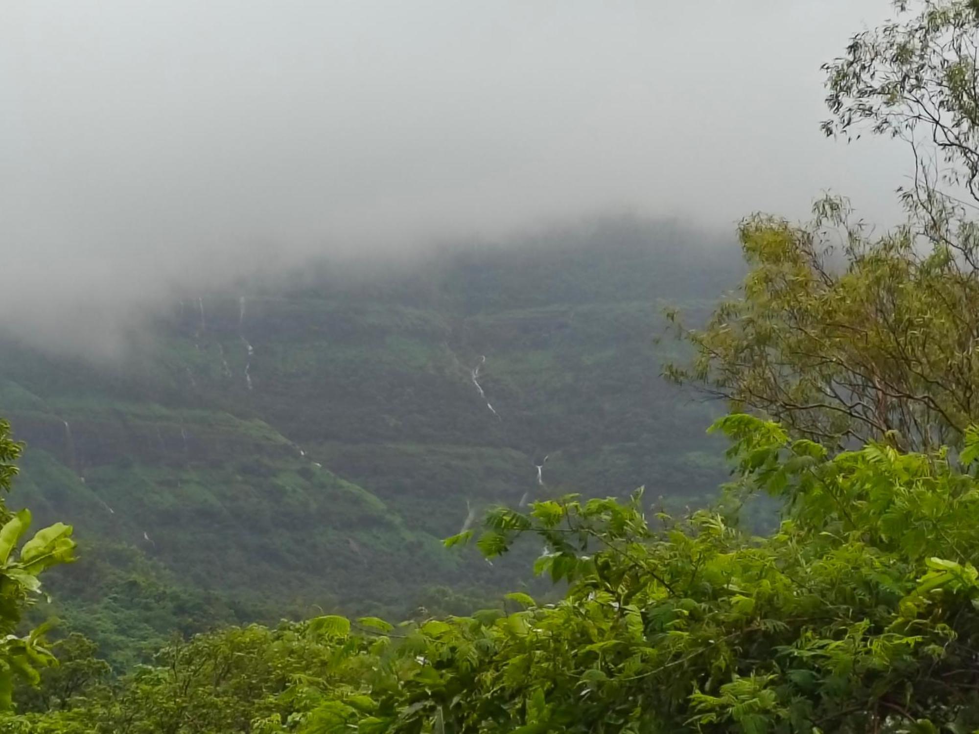Willa Shinde'S Tikona Valley Farm Pune Zewnętrze zdjęcie